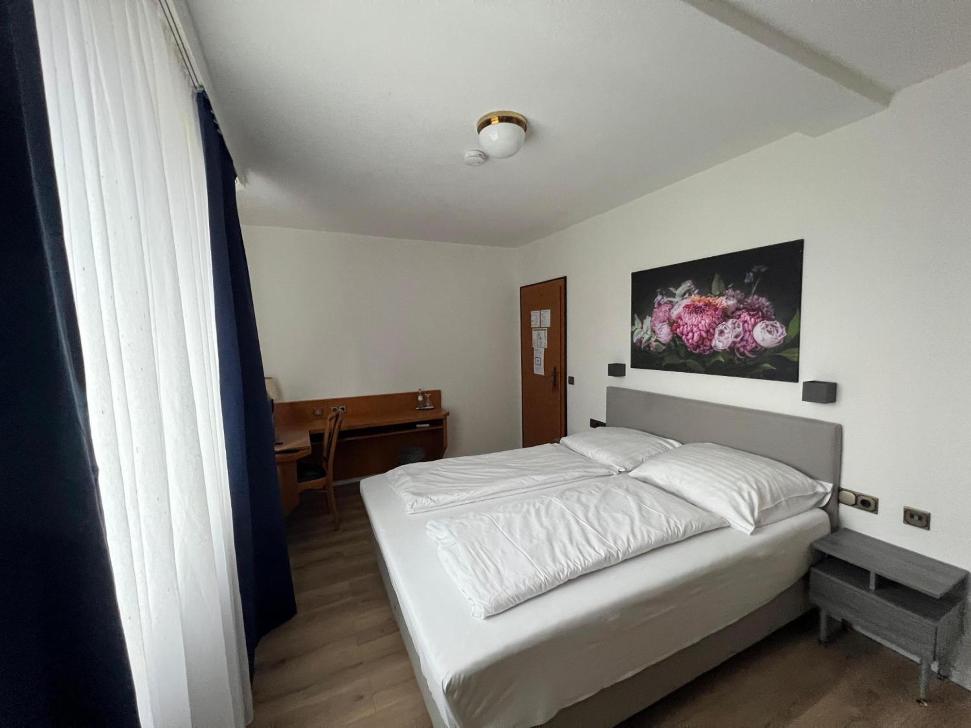 Hotel 9-Enhof Wuppertal Buitenkant foto